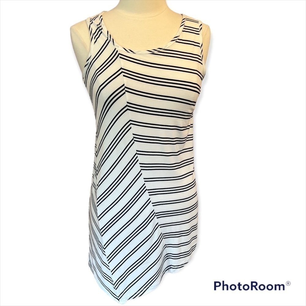 Yala Bamboo and Viscose Ultra Soft Tunic Black & White Asymmetrical Size Small  